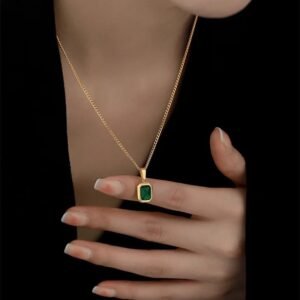 Minimal Necklace with Green Crystal