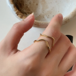 Loop Wave Gold Plated Adjustable Ring