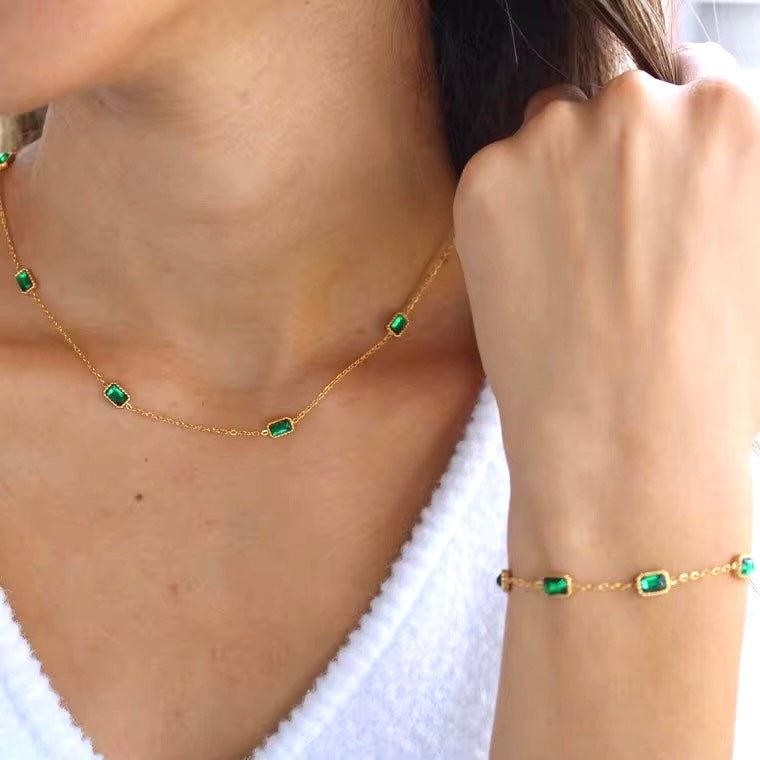 Green Crystal-Studded Thin Chained Necklace