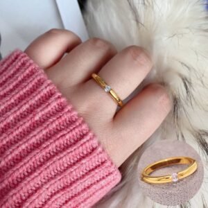 Minimal Dainty Single Crystal Ring (Size 8) (2cm)